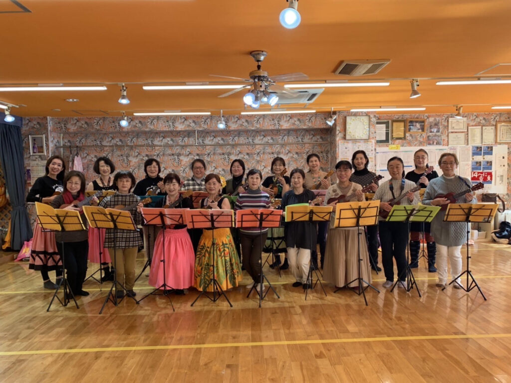 ウクレレフレンズ フラダンス クラス